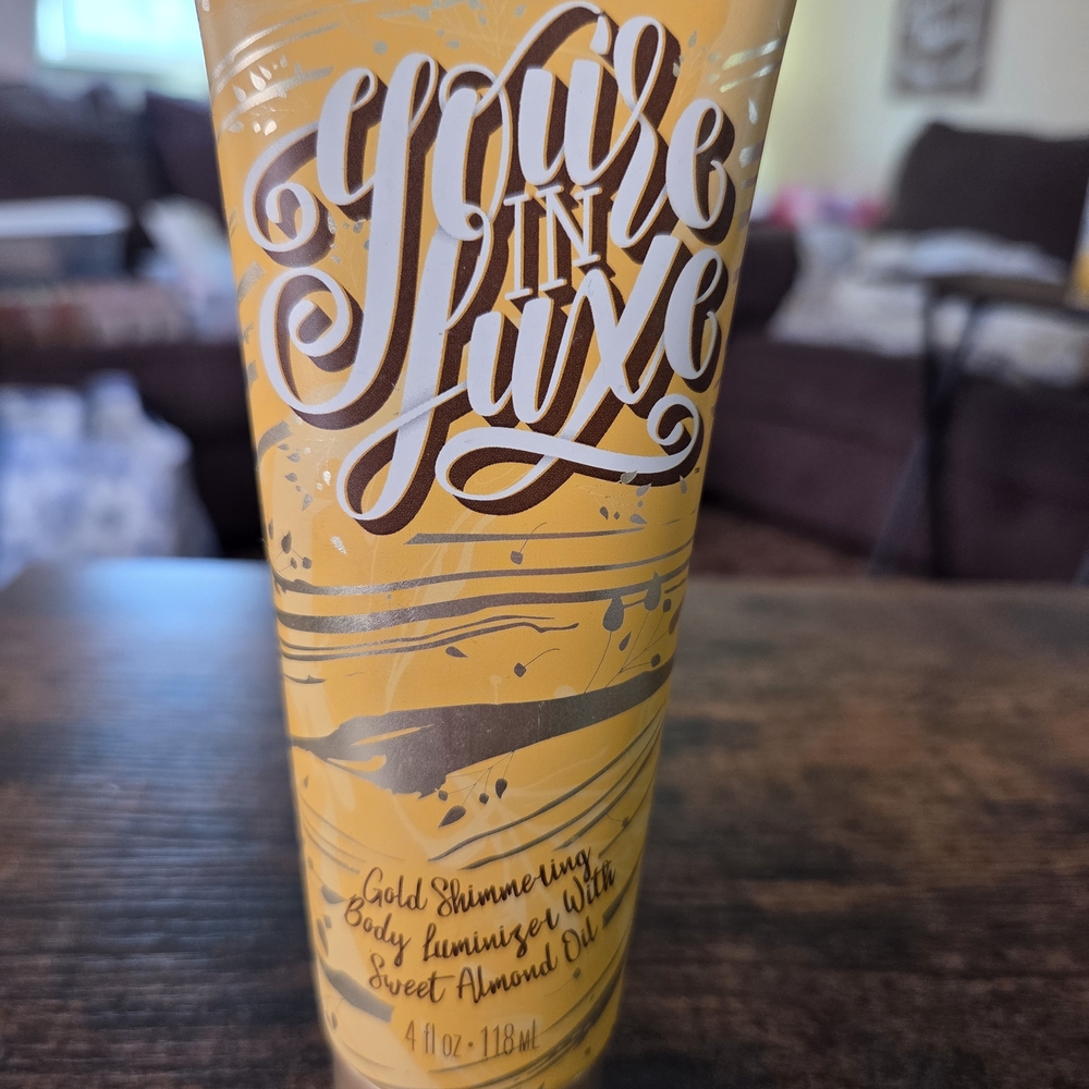Perfectly Posh Gold Luxe Body Luminizer